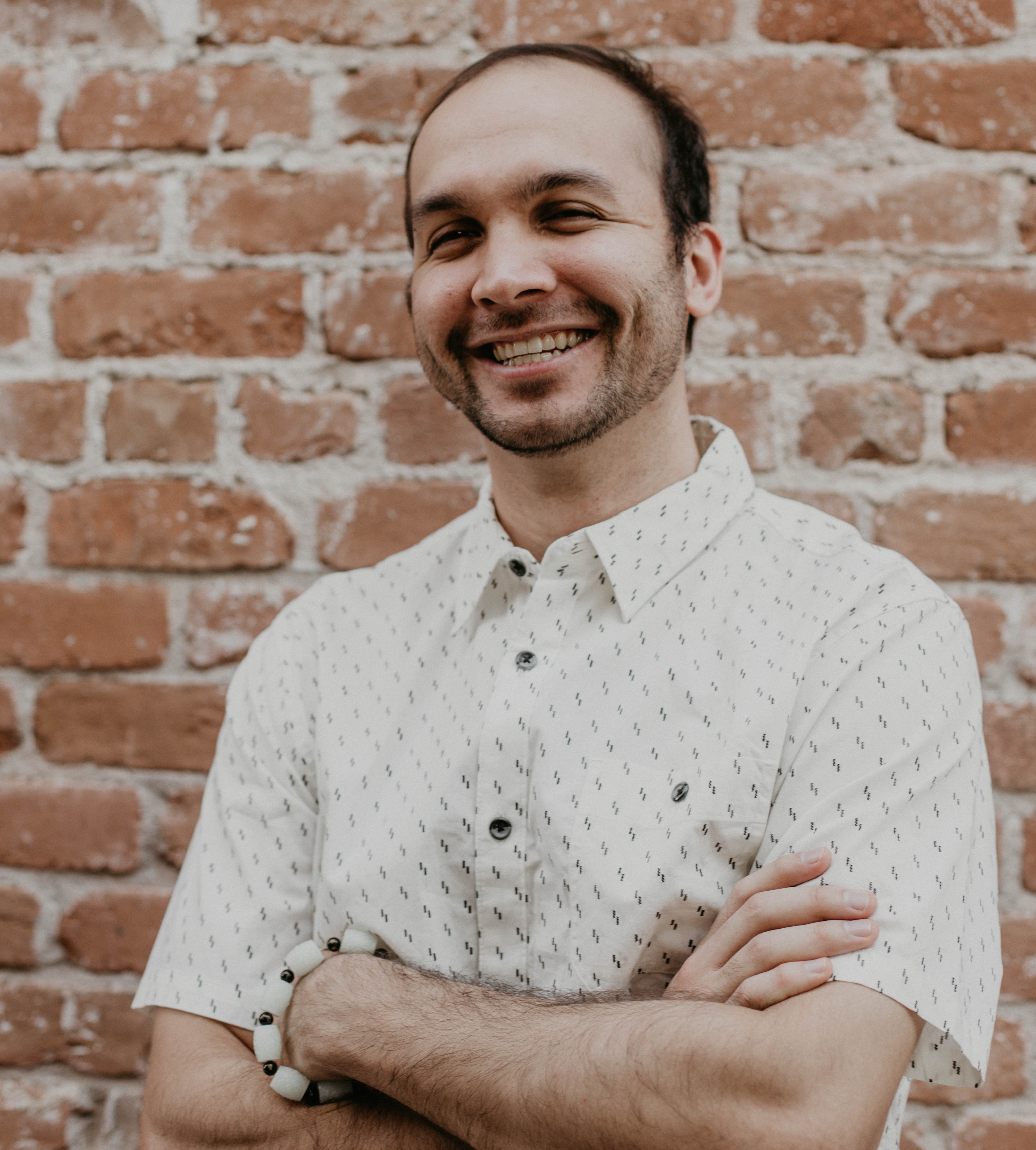 a picture of Joshua Steele smiling